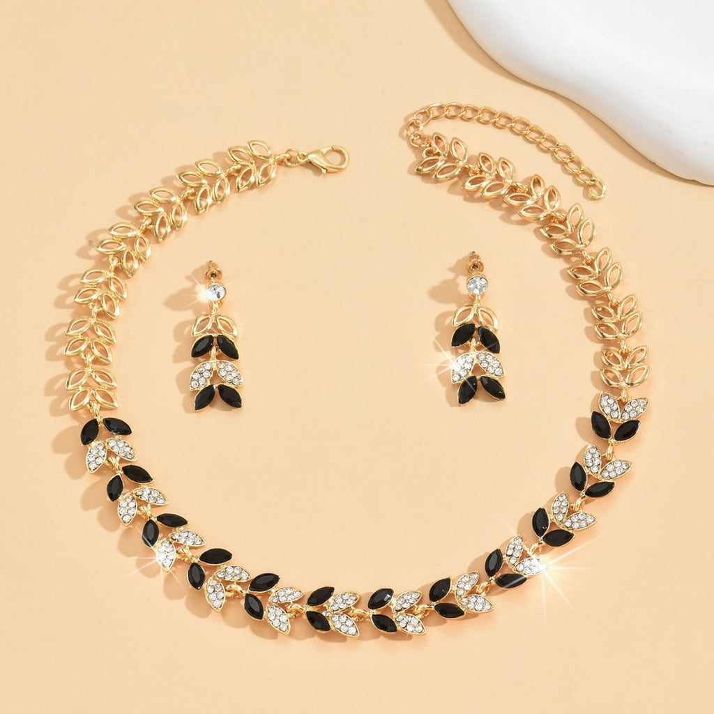 Women's Necklace and Earrings set