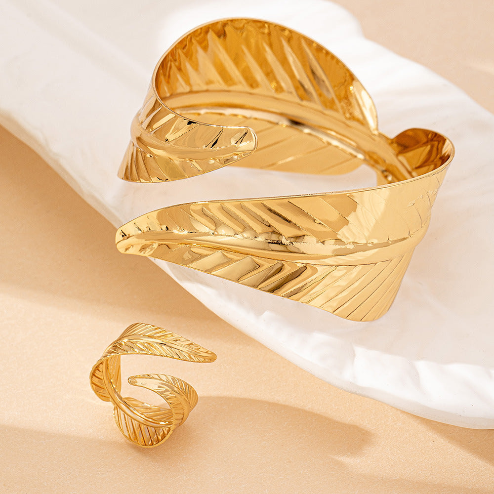 Women's Geometric Open Bracelet